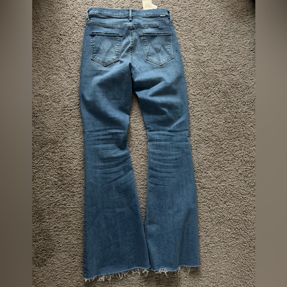 Mother The Weekend Fray Jeans - Picture 5 of 9